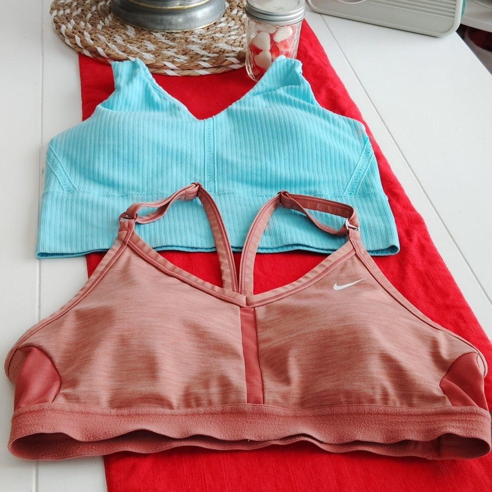 EUC _ Nike - All in Motion sport bra
